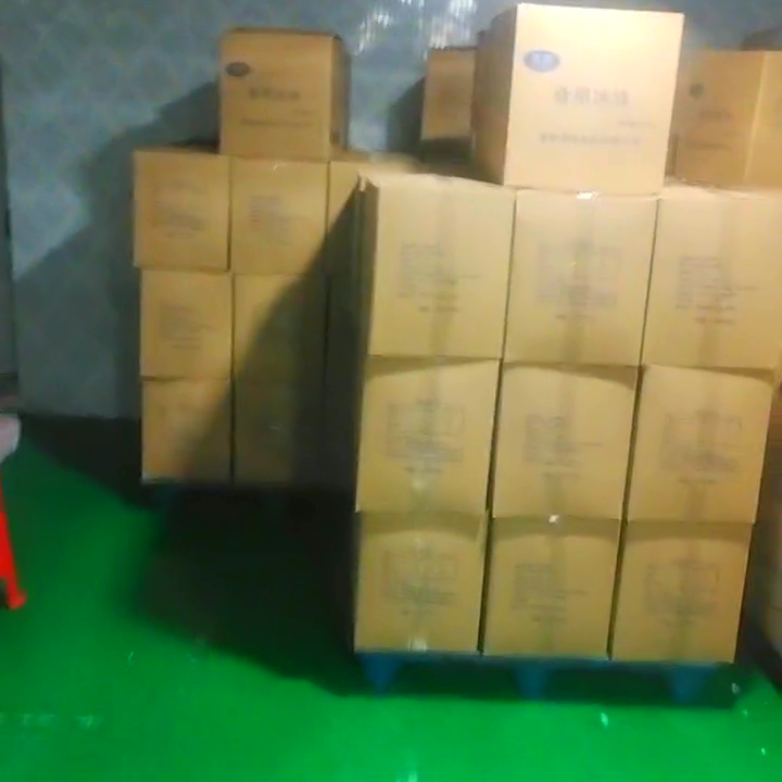 巨型冰块供应商：高品质冰块满足夏日需求，多领域发挥关键作用