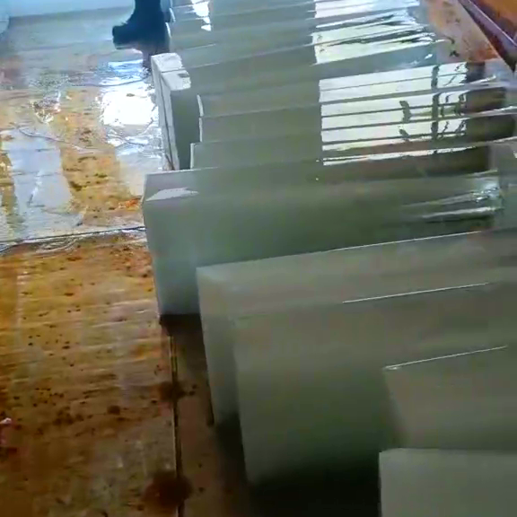 厂房用冰块降温_长沙厂房物理降温大冰块_工业冰块降温方法