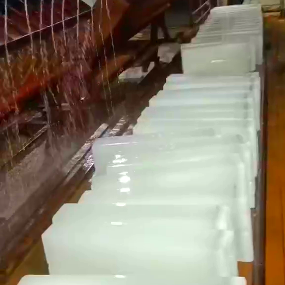 上海食用冰厂：肩负城市消暑保鲜使命，深入了解其历史与流程