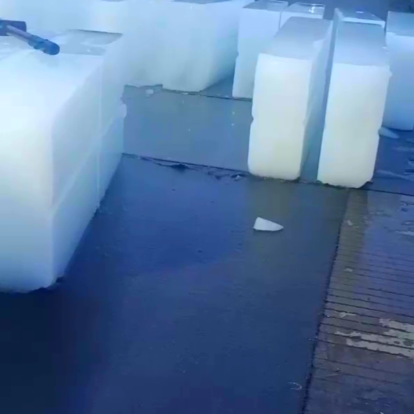 炎热天气工厂车间难耐？上海降温大冰块来救场