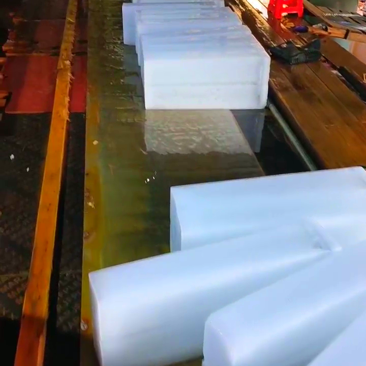 车间机房冰块降温隐患_车间机房降温冰块_车间机房冰块降温效果